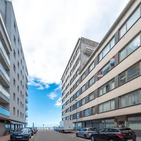 Appt Met Zijdelings Zeezicht * Knokke-Heist